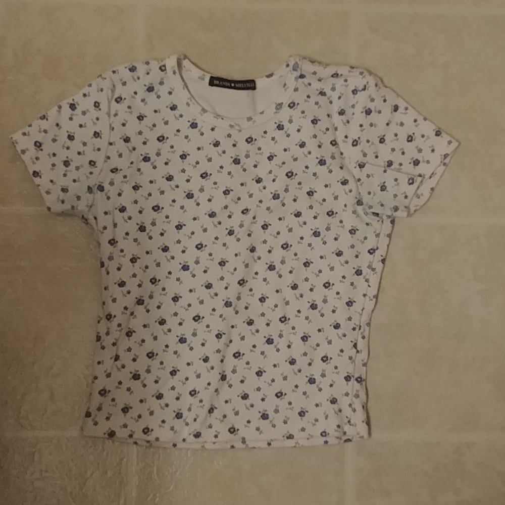 Floral cropped shirt